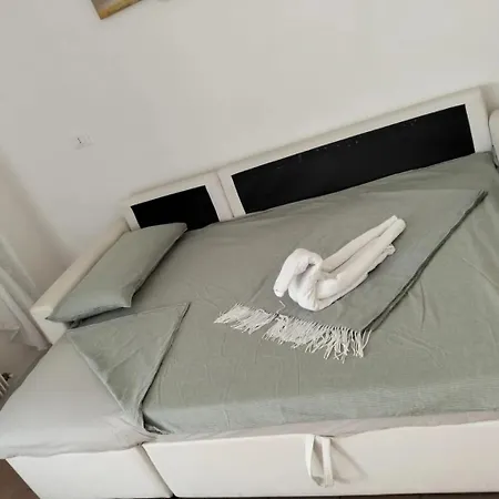 La Di Byron Apartmán